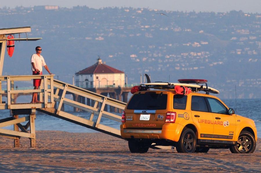  Ford Escape Hybrid LA County Lifeguards 2008 года  (фото 4 из 10)